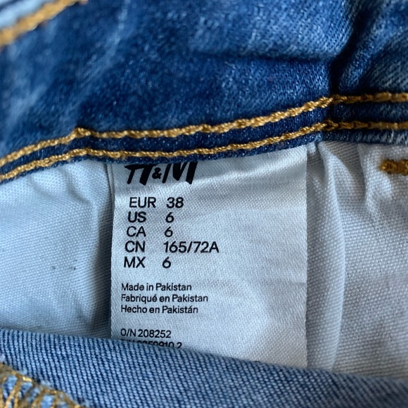 BLUENOTES AND H&M BLUE JEAN MINI SHORTS BUNDLE - Picture 4 of 9